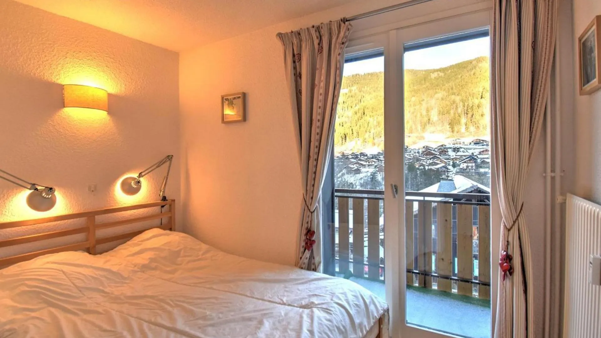 Appartement 3 Pieces Avec Wifi Et Parking, Proche Centre De Morzine - Fr-1-524-135 0*,  France